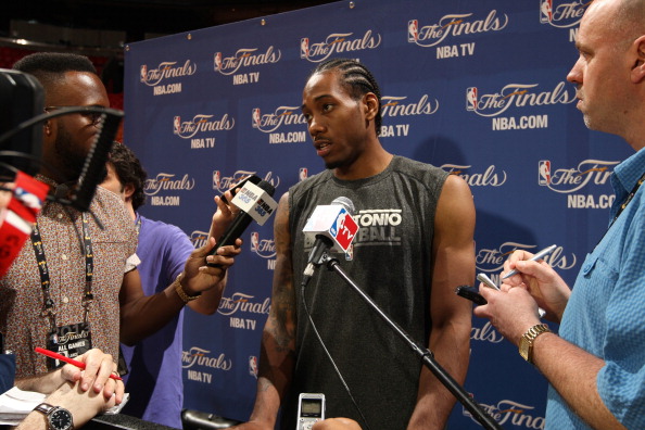 德罗西拿到执教热那亚首胜，目前带队成绩1胜2平保持不败（德罗西迎来执教热那亚首胜，开局1胜2平延续不败）