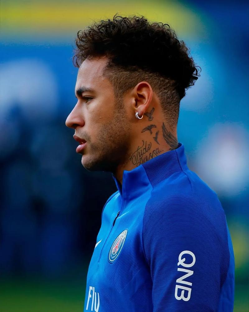 回顾邱彪失误与防守不足，深圳惜败背后（深圳惜败之因：邱彪决策失误与防守短板梳理）