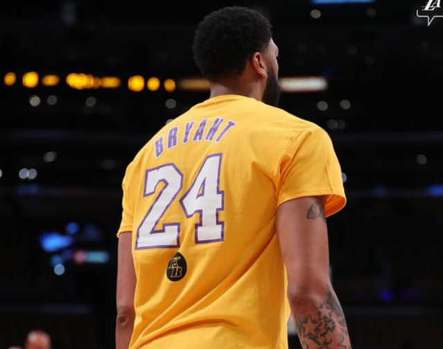 懂球帝2025年10月MVP候选出炉：凯哈姆入围，加布、门德斯在列（懂球帝公布2025年10月MVP候选名单：凯哈姆入选，加布、门德斯上榜）