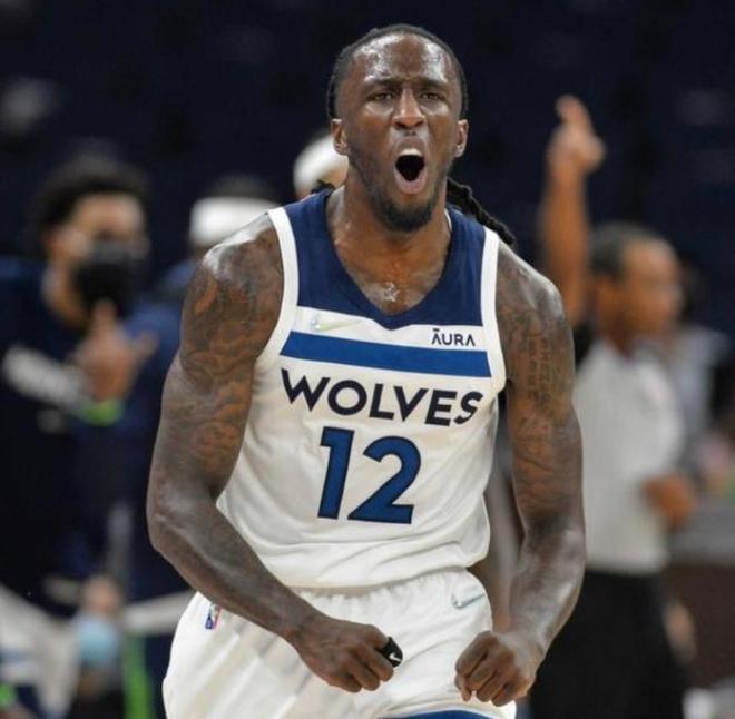 马绩效：年轻球员应以C罗为榜样，梅西是天才不需要过多训练（马绩效：年轻球员该以C罗为范，梅西天赋超群无需过度训练）