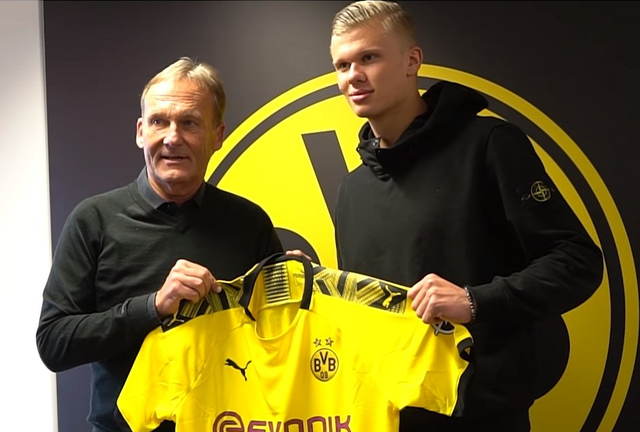 维拉与特拉维夫马卡比的欧联比赛场外爆发抗议活动，11人被捕（欧联维拉对阵特拉维夫马卡比，场外爆发抗议，11人被捕）