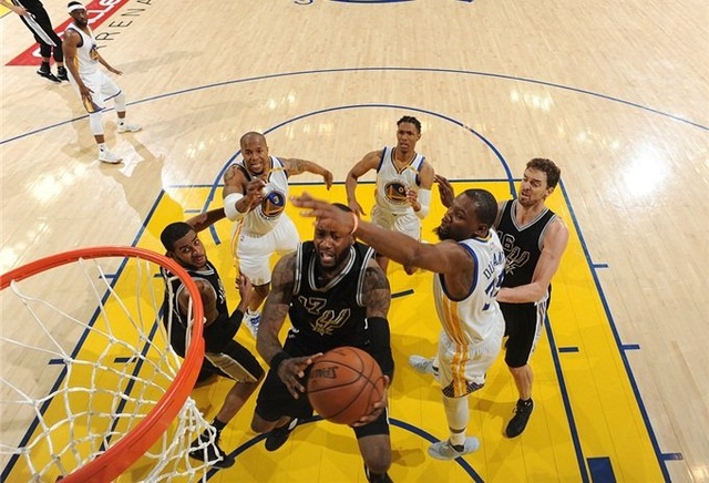 都灵锁定丹尼尔·马尔蒂尼！冬窗转会或成新机遇？（都灵瞄准丹尼尔·马尔蒂尼，冬窗转会或迎新契机？）