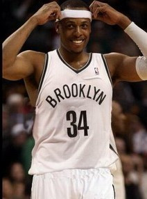 奥斯卡、约尼查助阵，怒放竞技场3V3街头足球赛玉溪站落幕（奥斯卡、约尼查站台，怒放竞技场3V3街头足球赛玉溪站圆满收官）