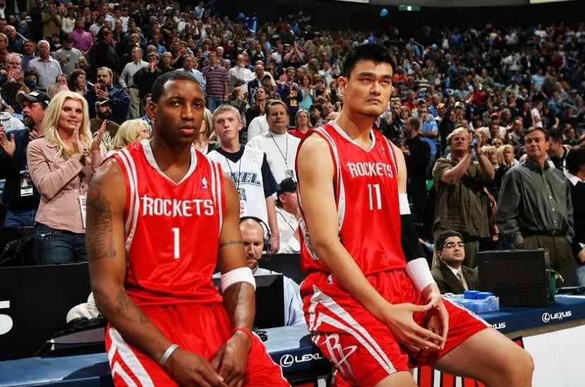 记者：蒋光太、莱昂纳多等人因伤缺阵，首发阵容多人带伤坚持（记者：蒋光太、莱昂纳多等伤停，多个首发带伤出战）