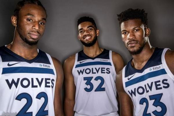 巴媒：若昂-戈麦斯的谈判有进展，曼联希望新年前能敲定交易（巴媒称若昂-戈麦斯谈判推进，曼联盼在新年前完成交易）