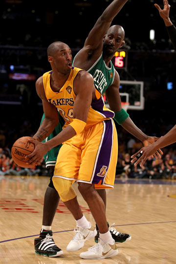 皇马心碎了，穆里尼奥亲口否认二进宫，狂人现在欧洲第三（穆帅亲自否认回归皇马，伯纳乌梦碎，狂人位列欧洲第三）