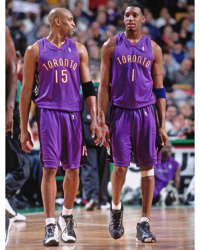 哈维·阿隆索的惊人决定：两天假期背后的深意（两天假期背后的信号：哈维·阿隆索出人意料的选择）